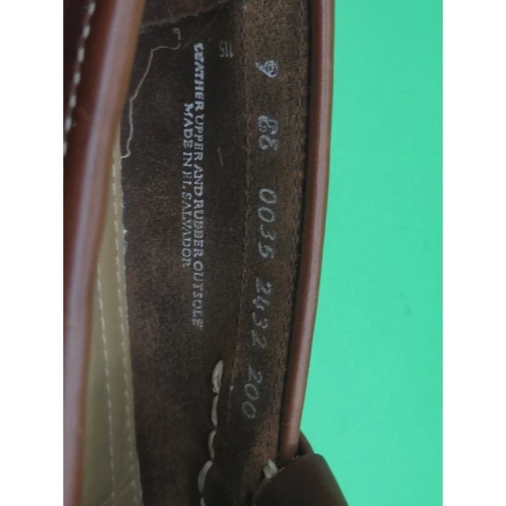 G. H. Bass Weejuns Loafers - Men's 9 EE - Tassel & Stitch - Brown Dress Shoes